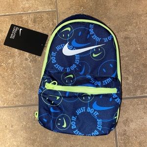 Nike Lunchbox NWT